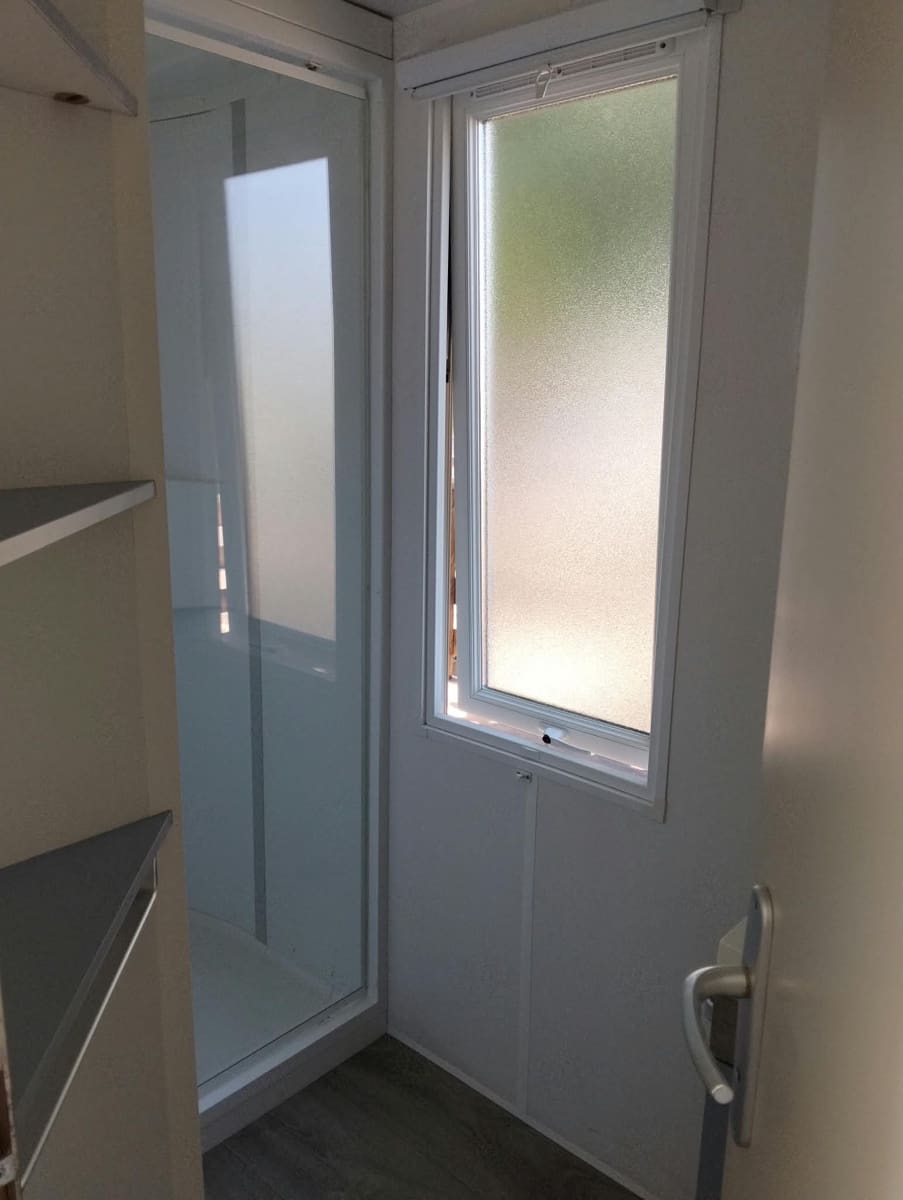 2 Zimmer Mobilhaus zu verkaufen in Moncofa mit Pool Garage - 33.900 € (Ref: 10073318)
