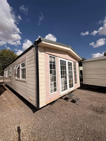 2 slaapkamer Stacaravan te koop in Los Corrales met zwembad garage - € 45.000 (Ref: 10154329)