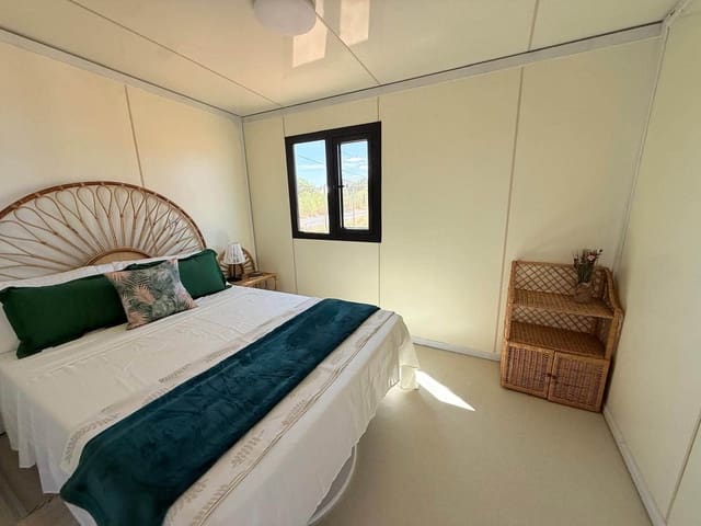 Casa Móvil de 2 habitaciones en Los Corrales en venta con piscina garaje - 27.950 € (Ref: 10154365)