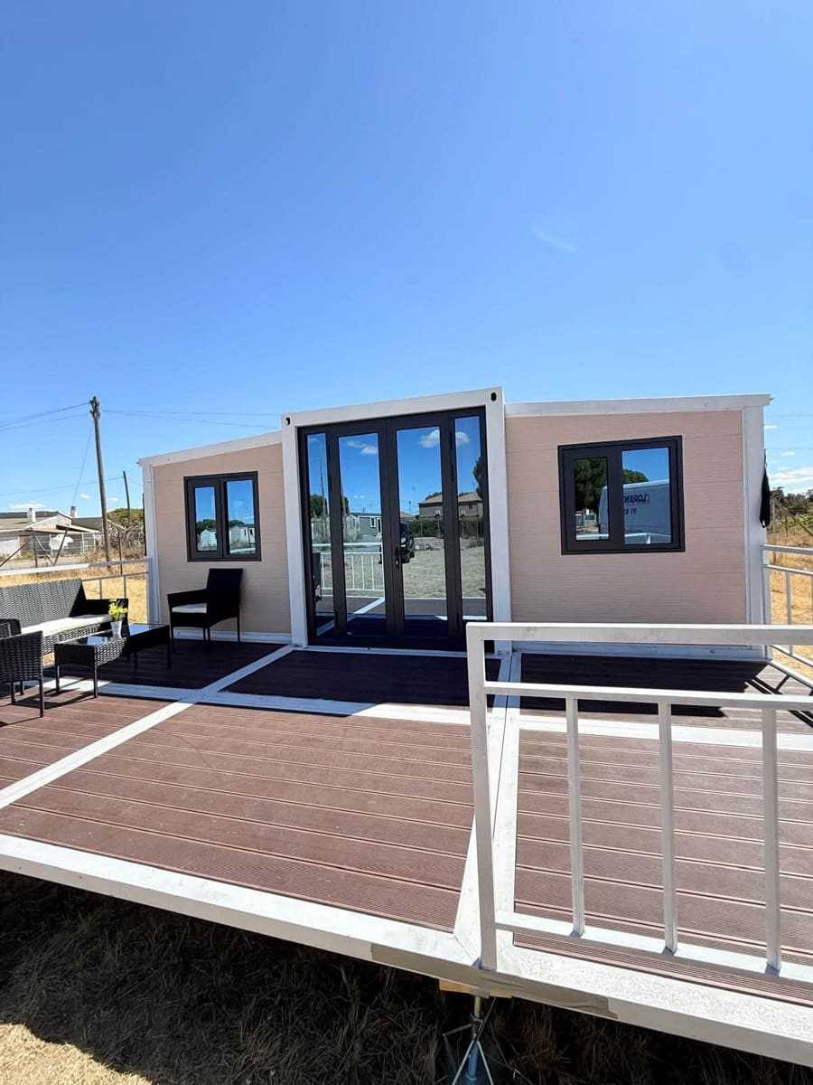 Casa Móvil de 2 habitaciones en Los Corrales en venta con piscina garaje - 27.950 € (Ref: 10154365)