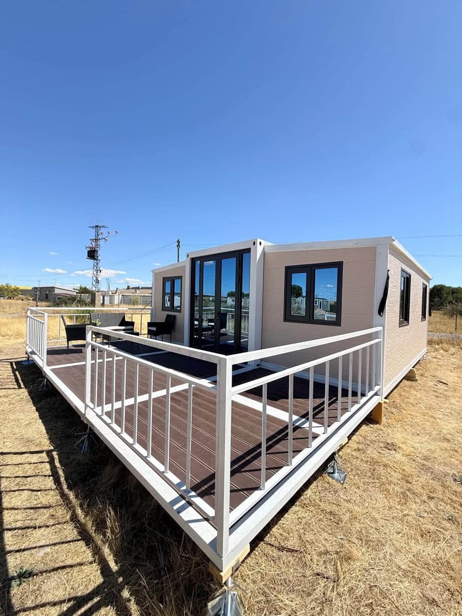 Casa Móvil de 2 habitaciones en Los Corrales en venta con piscina garaje - 27.950 € (Ref: 10154365)