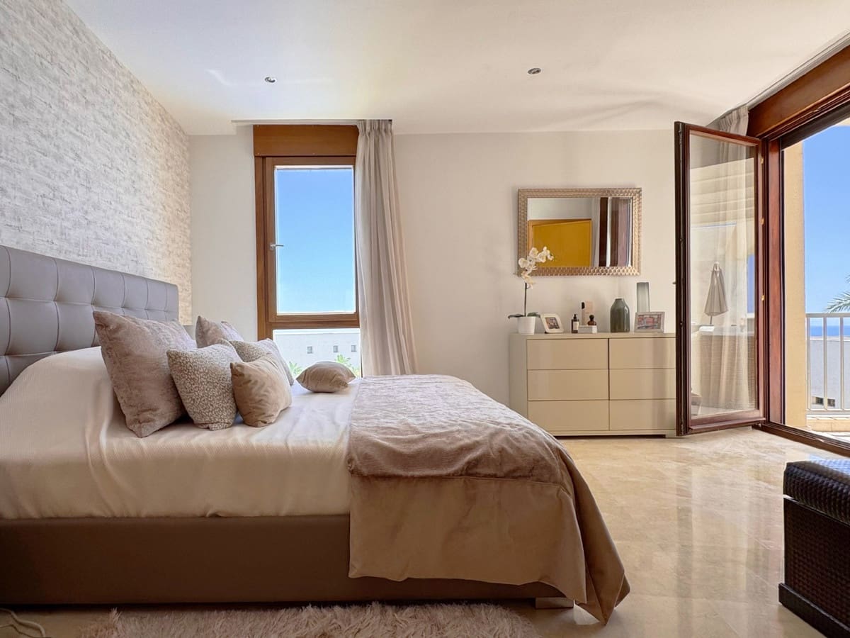 3 slaapkamer Appartement te koop in Los Monteros met zwembad garage - € 515.000 (Ref: 10004183)