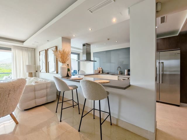 3 bedroom Apartment for sale in Benahavís with pool garage - € 825,000 (Ref: 10005636)