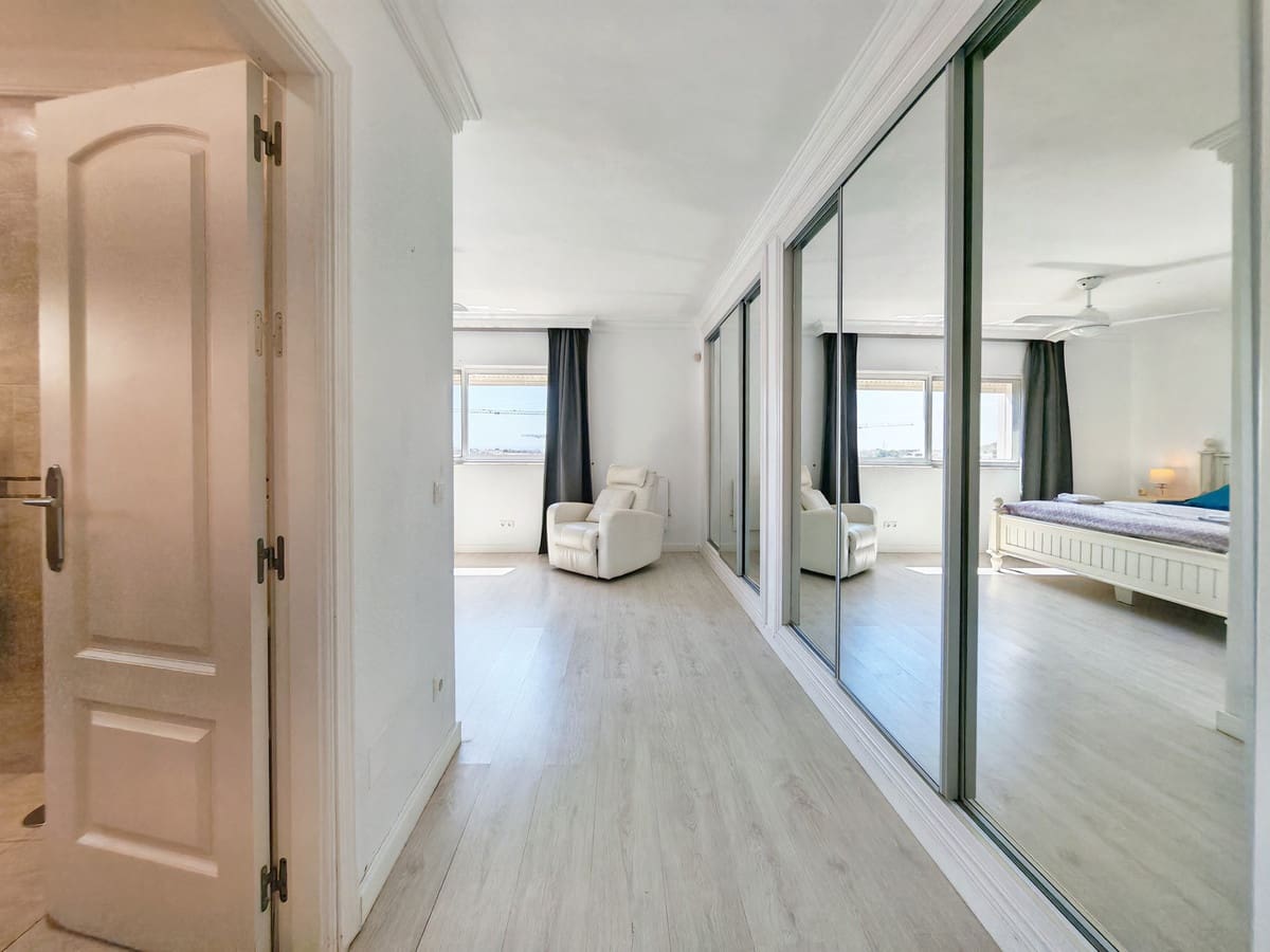 4 quarto Moradia para venda em El Chaparral com piscina garagem - 996 000 € (Ref: 10017528)