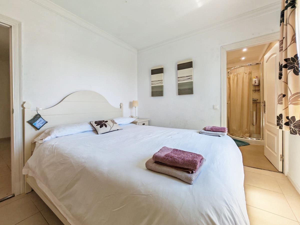 4 quarto Moradia para venda em El Chaparral com piscina garagem - 996 000 € (Ref: 10017528)
