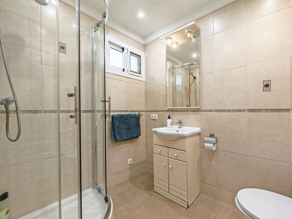 4 quarto Moradia para venda em El Chaparral com piscina garagem - 996 000 € (Ref: 10017528)