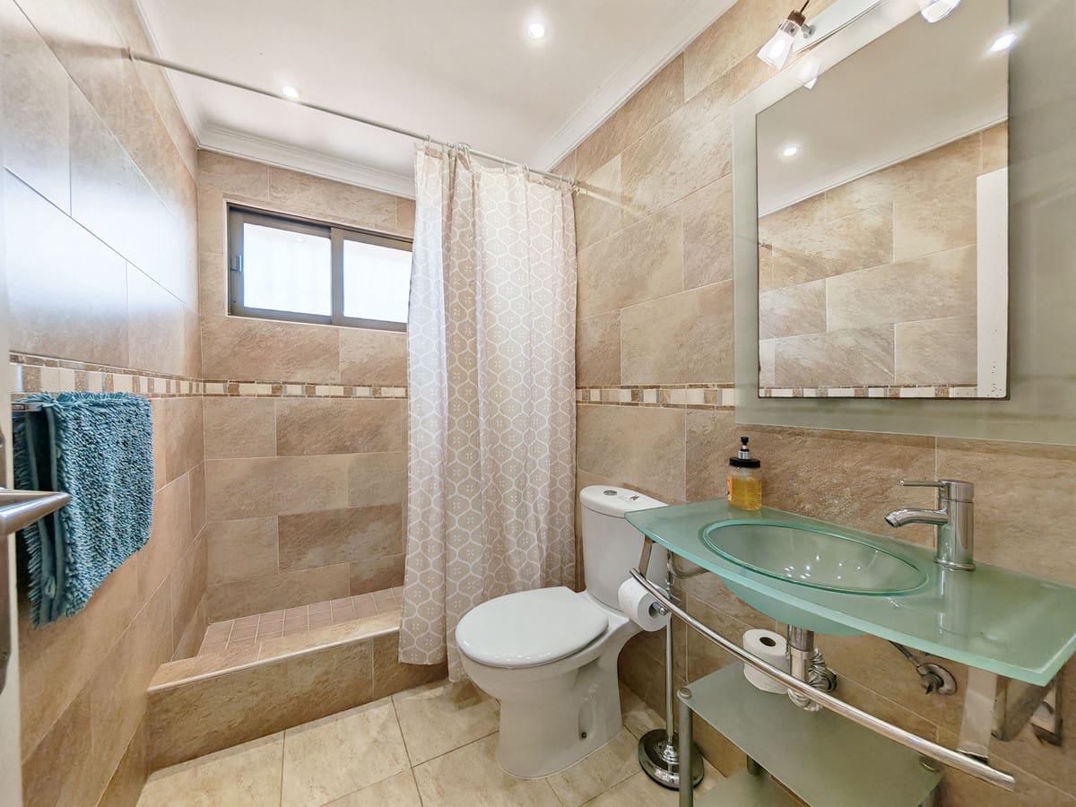 4 quarto Moradia para venda em El Chaparral com piscina garagem - 996 000 € (Ref: 10017528)