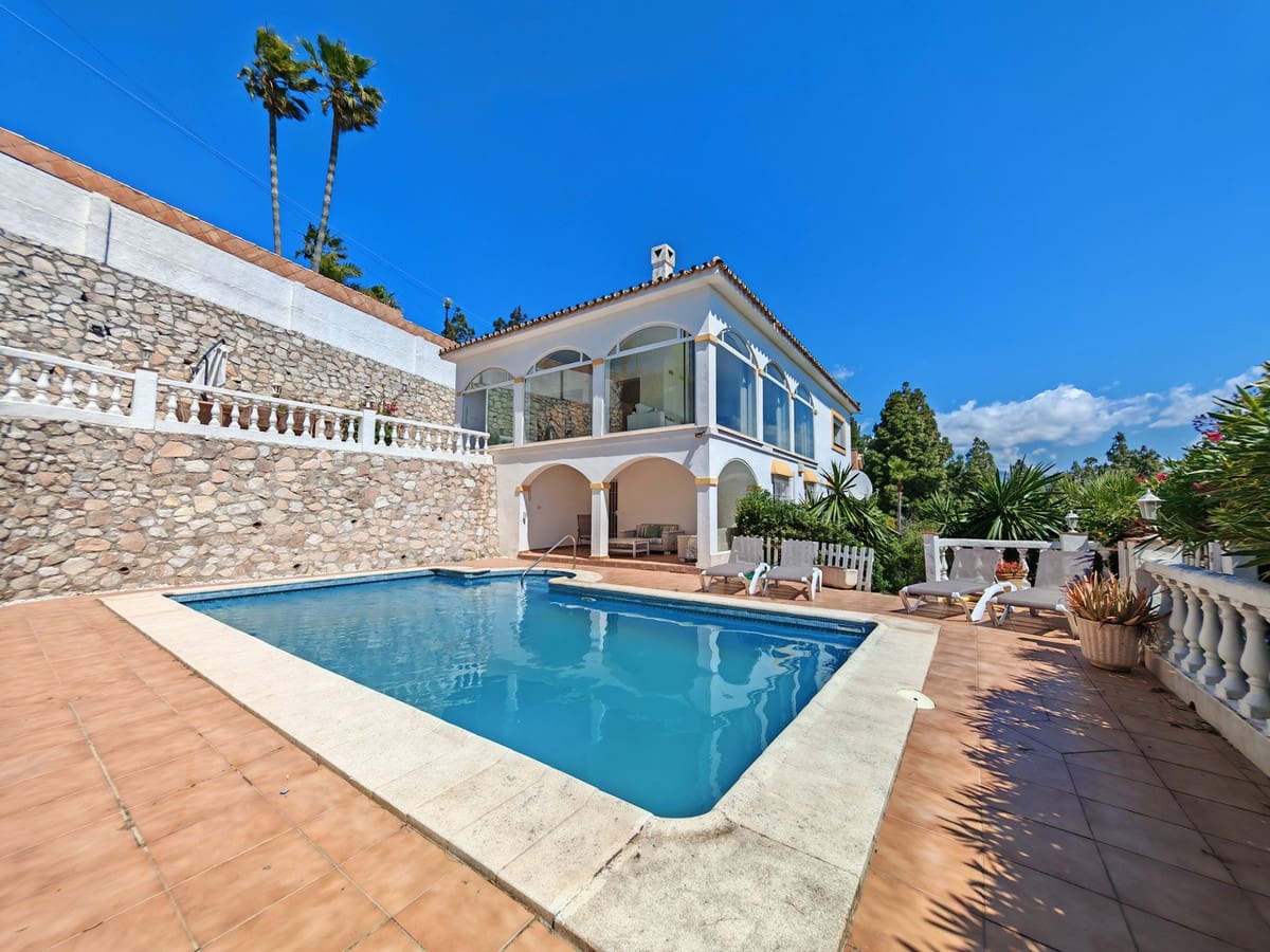 4 quarto Moradia para venda em El Chaparral com piscina garagem - 996 000 € (Ref: 10017528)