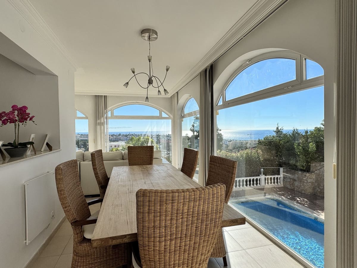 4 soveværelse Villa til salg i El Chaparral med swimmingpool garage - € 996.000 (Ref: 10017528)