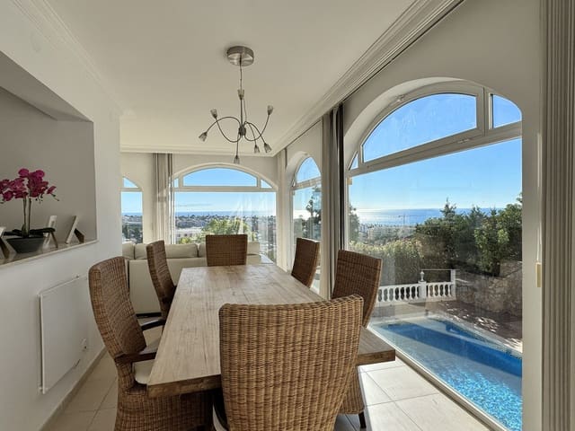 4 makuuhuone Huvila myytävänä paikassa El Chaparral, Mijas mukana uima-altaan 
autotalli - 996 000 € (Ref: 10017528)