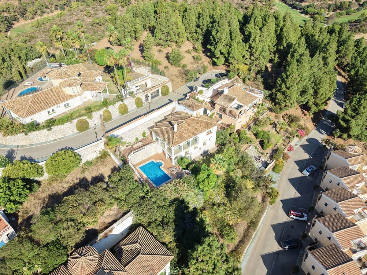 4 soveværelse Villa til salg i El Chaparral med swimmingpool garage - € 996.000 (Ref: 10017528)