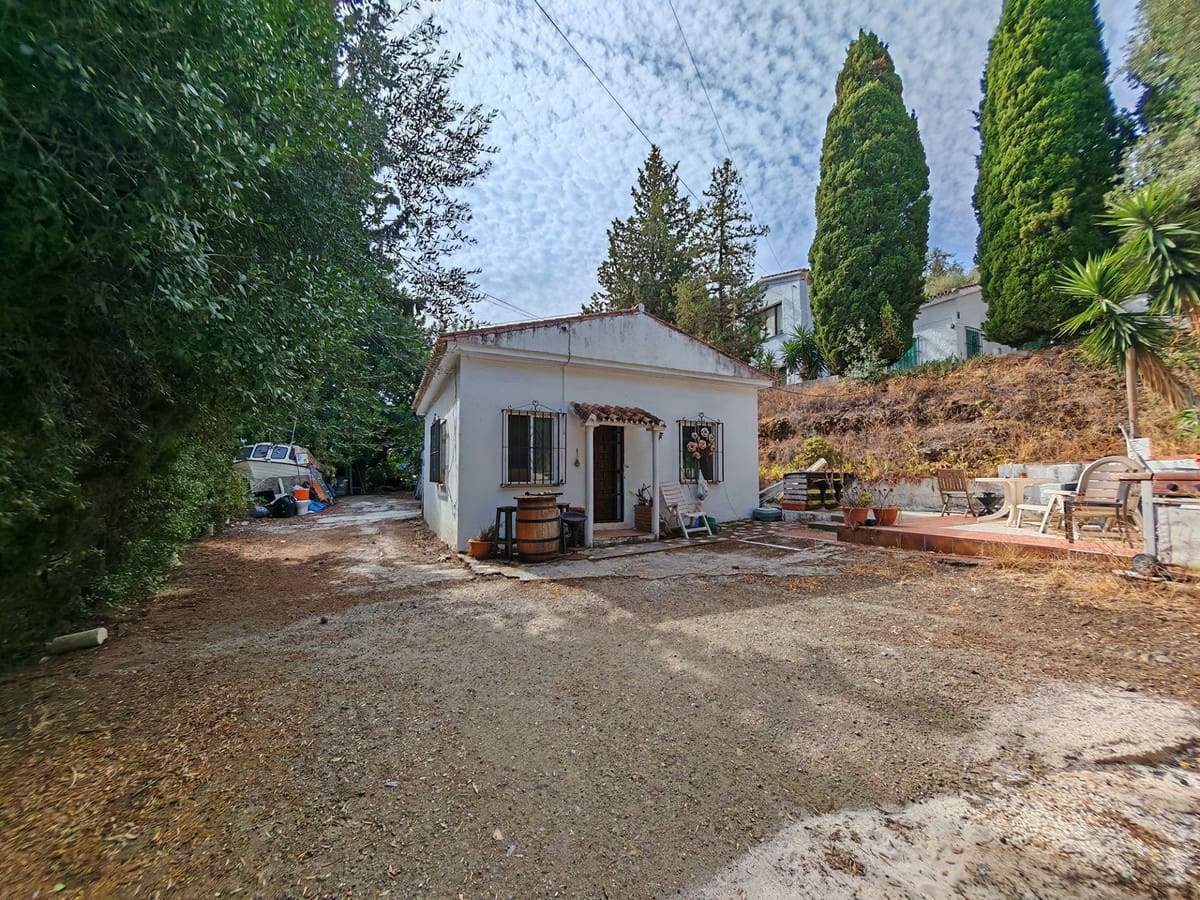 3 soverom Villa til salgs i Mijas Costa med svømmebasseng garasje - € 995 000 (Ref: 10022491)
