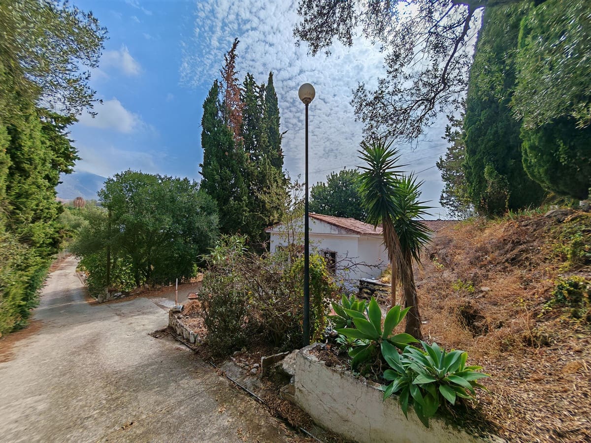 3 soverom Villa til salgs i Mijas Costa med svømmebasseng garasje - € 995 000 (Ref: 10022491)