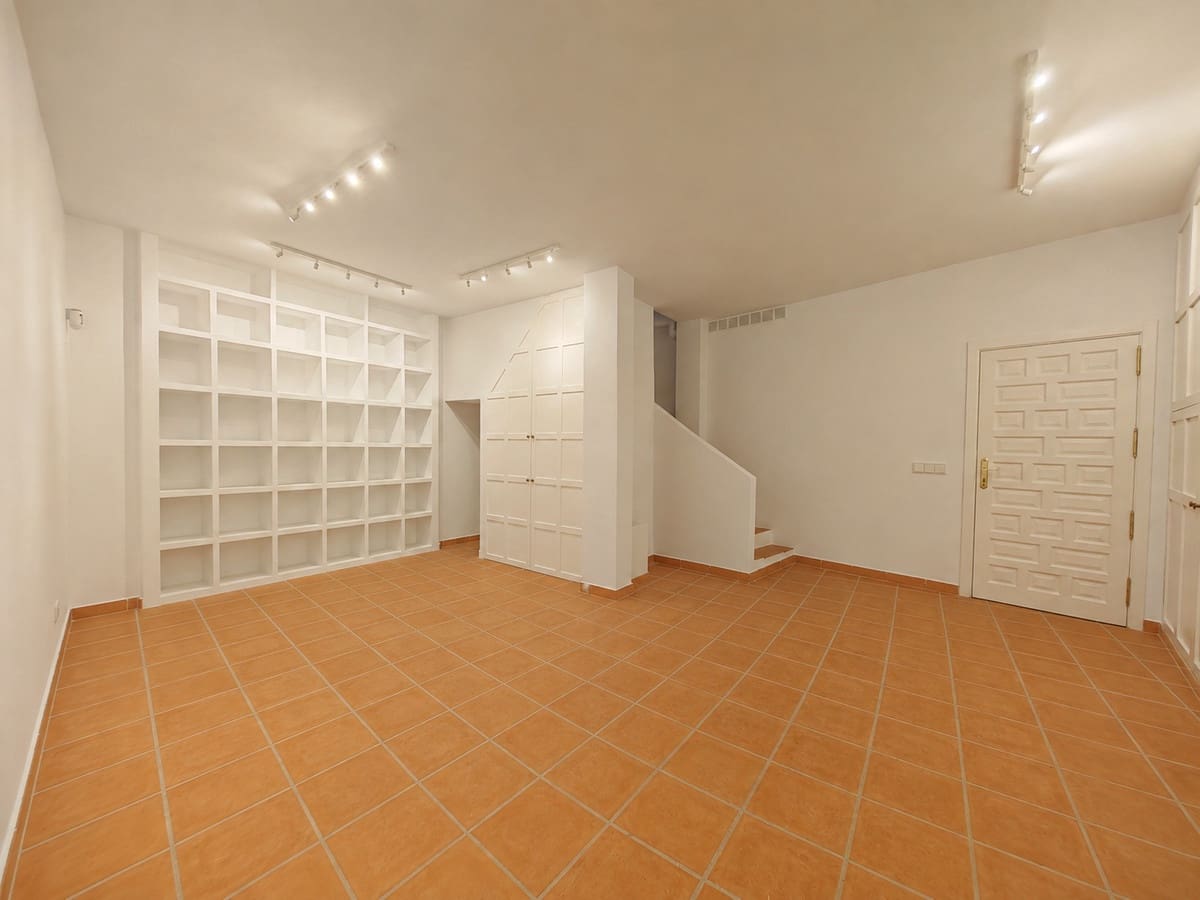 4 chambre Maison de Ville à vendre à Los Monteros avec piscine - 620 000 € (Ref: 10025638)