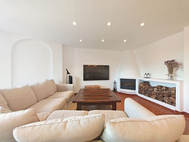 4 chambre Maison de Ville à vendre à Los Monteros, Marbella avec piscine - 620 000 € (Ref: 10025638)