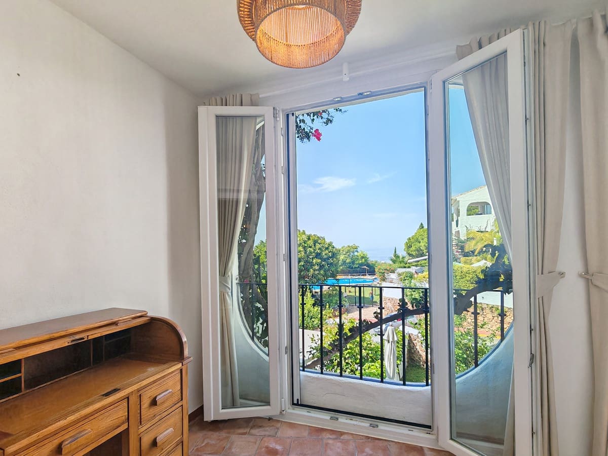 4 chambre Maison de Ville à vendre à Los Monteros avec piscine - 620 000 € (Ref: 10025638)