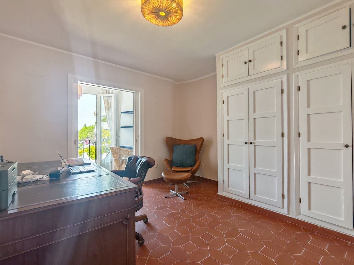 4 chambre Maison de Ville à vendre à Los Monteros avec piscine - 620 000 € (Ref: 10025638)