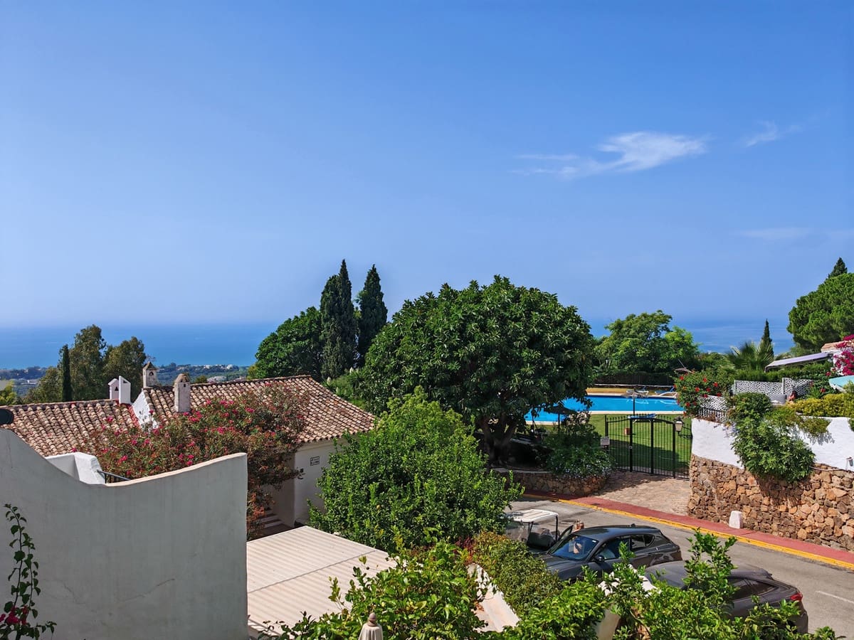 4 chambre Maison de Ville à vendre à Los Monteros avec piscine - 620 000 € (Ref: 10025638)