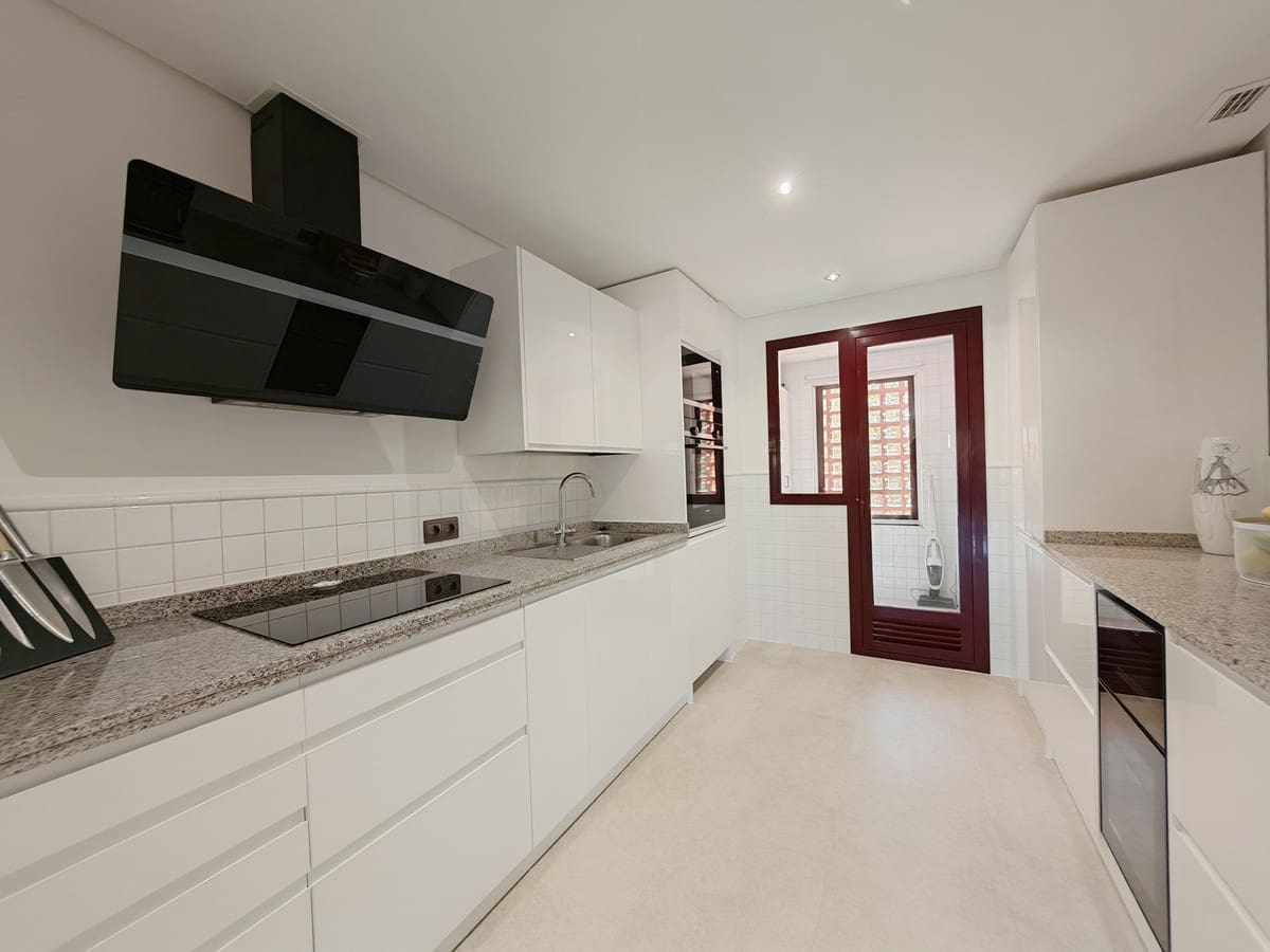 3 bedroom Apartment for sale in La Mairena with pool garage - € 568,000 (Ref: 10025639)