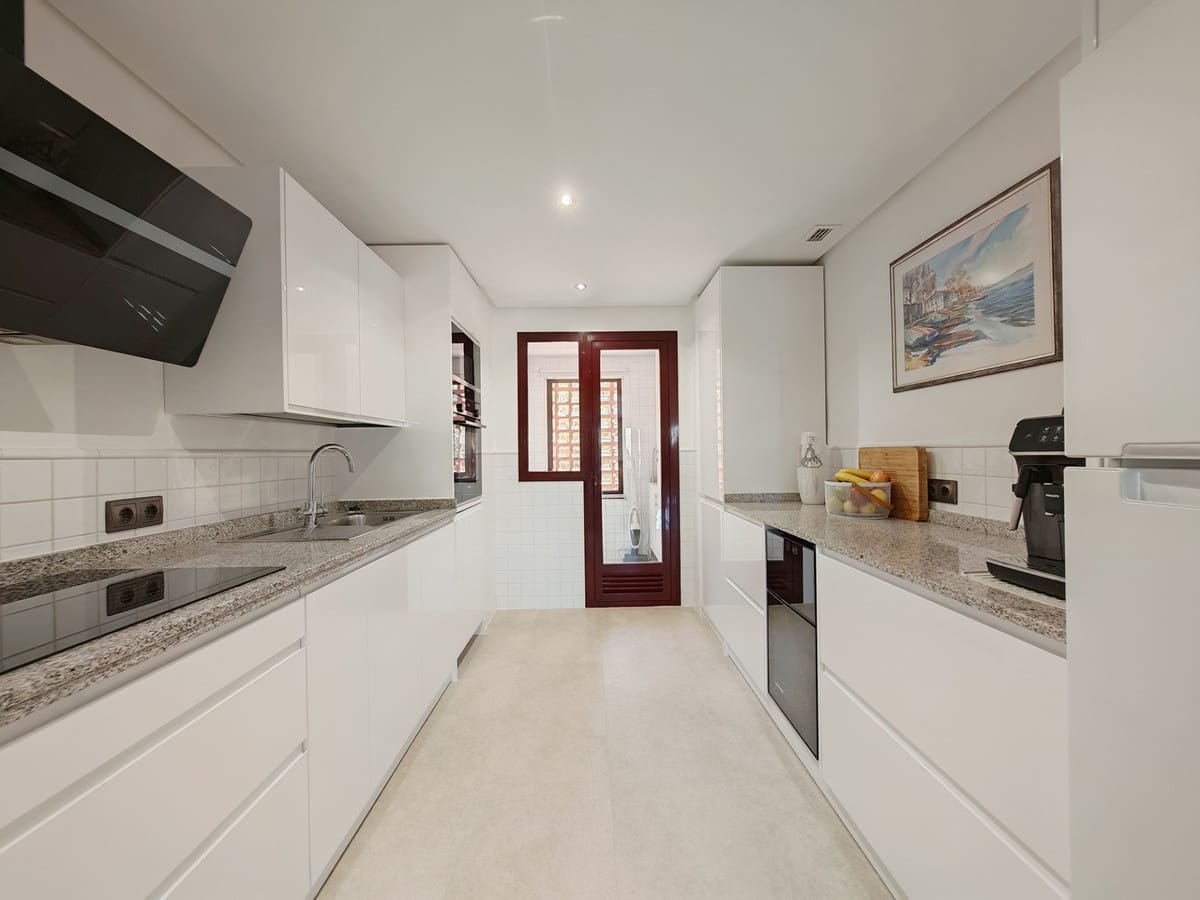 3 bedroom Apartment for sale in La Mairena with pool garage - € 568,000 (Ref: 10025639)