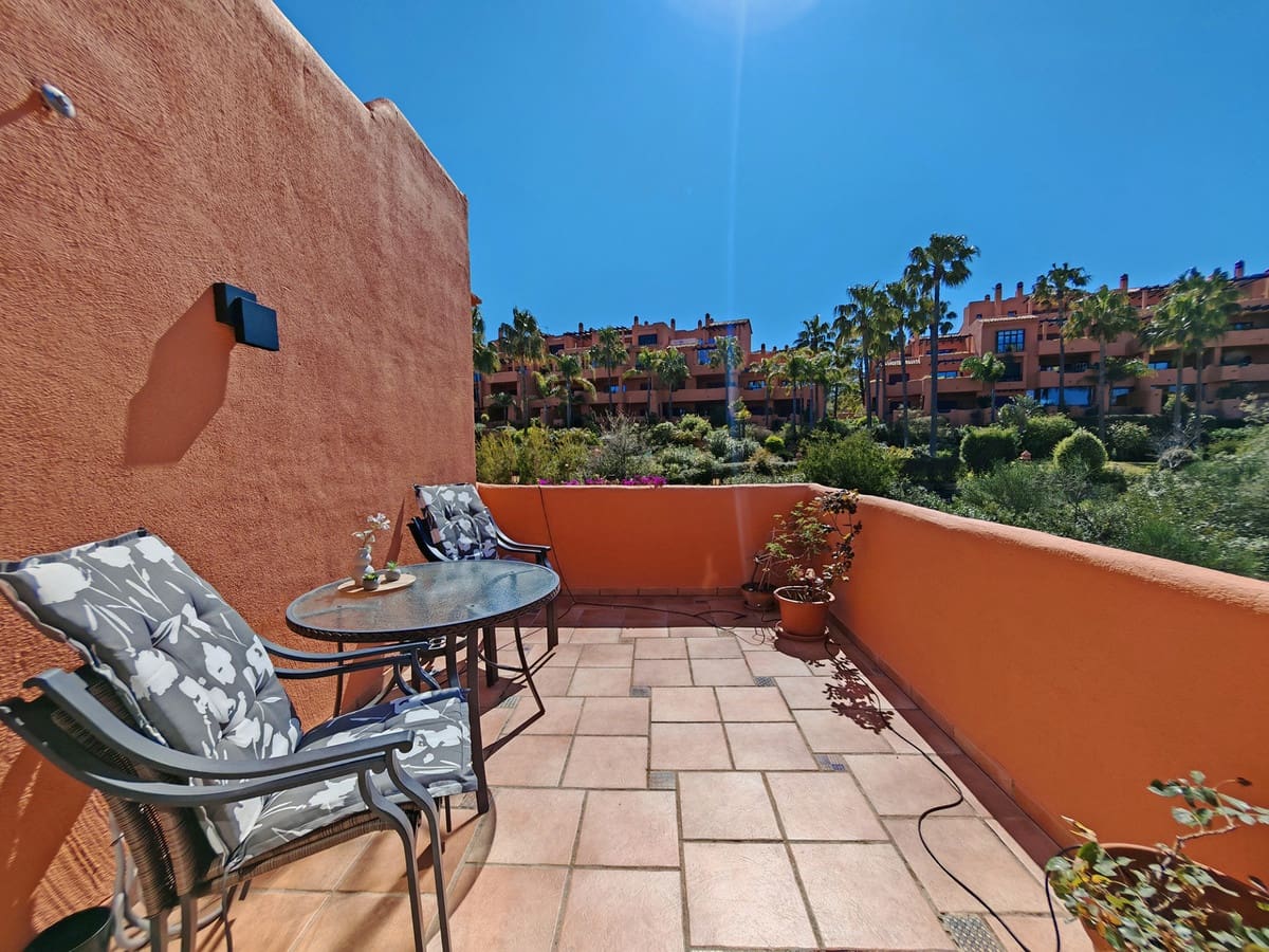 3 bedroom Apartment for sale in La Mairena with pool garage - € 568,000 (Ref: 10025639)