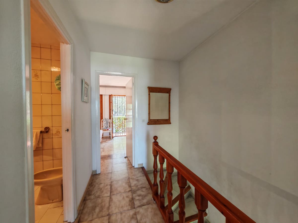2 sypialnia Dom na sprzedaż w Elviria z basenem - 315 000 € (Ref: 10026173)