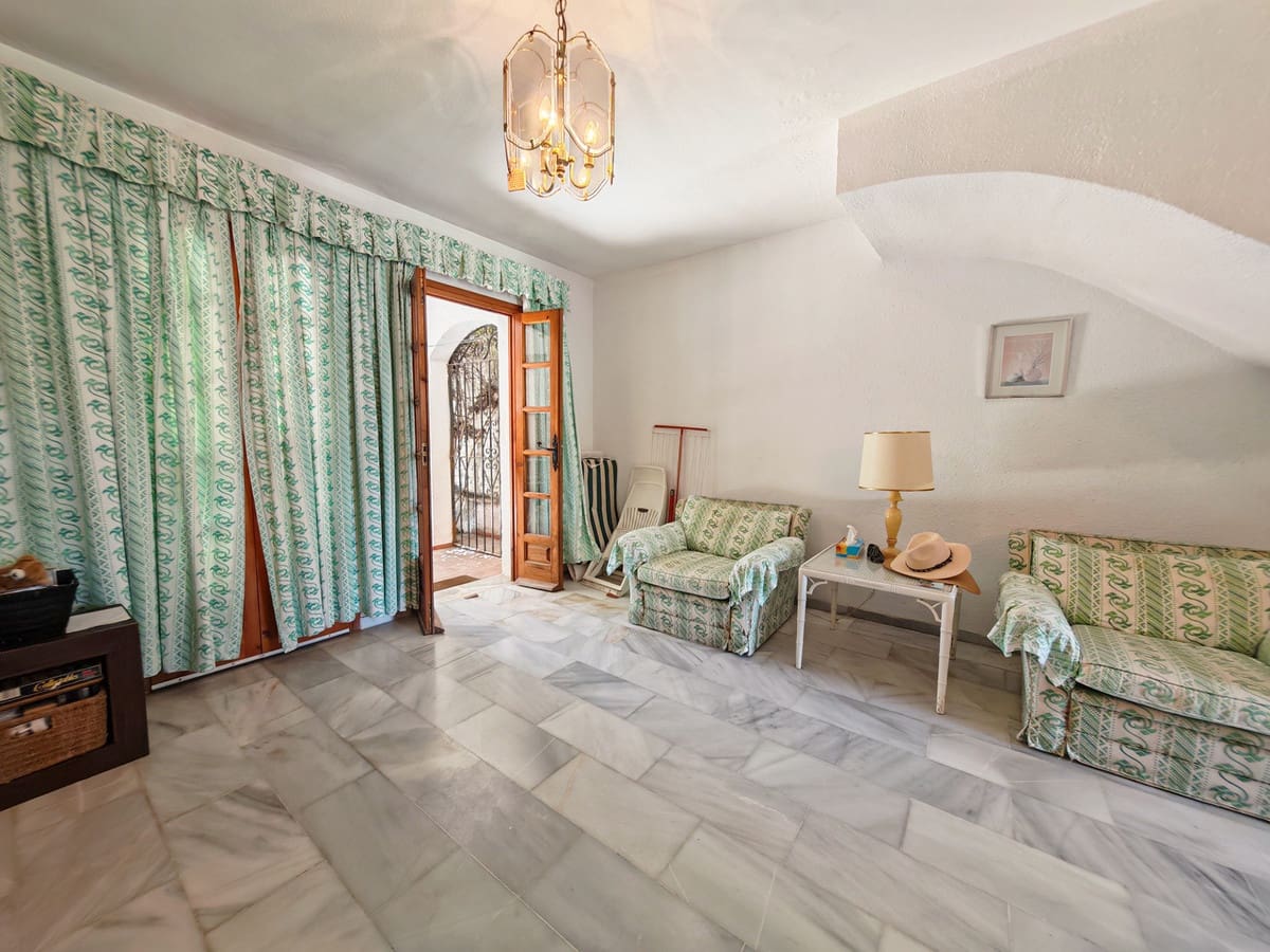 2 sypialnia Dom na sprzedaż w Elviria z basenem - 315 000 € (Ref: 10026173)