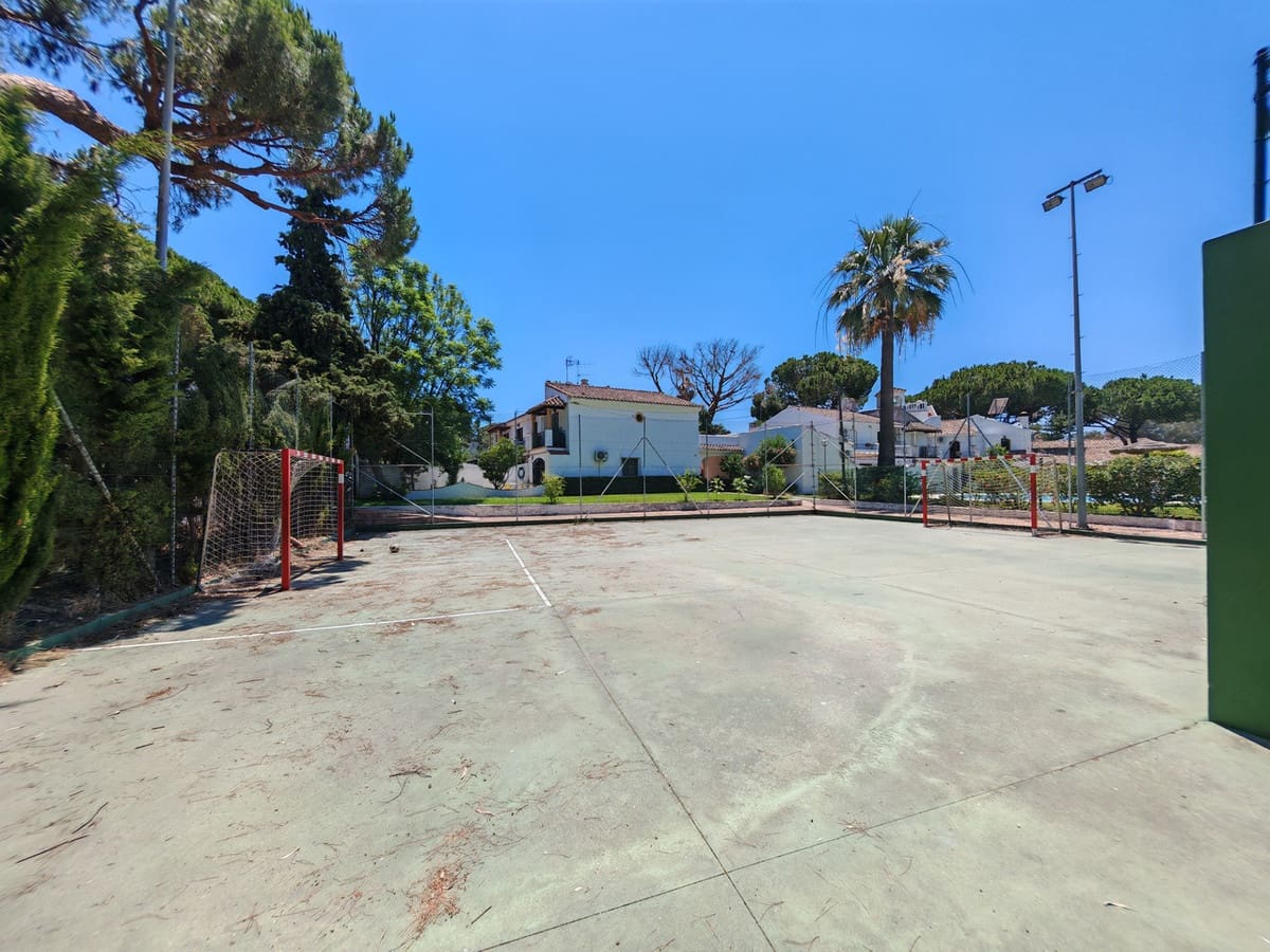 2 sypialnia Dom na sprzedaż w Elviria z basenem - 315 000 € (Ref: 10026173)