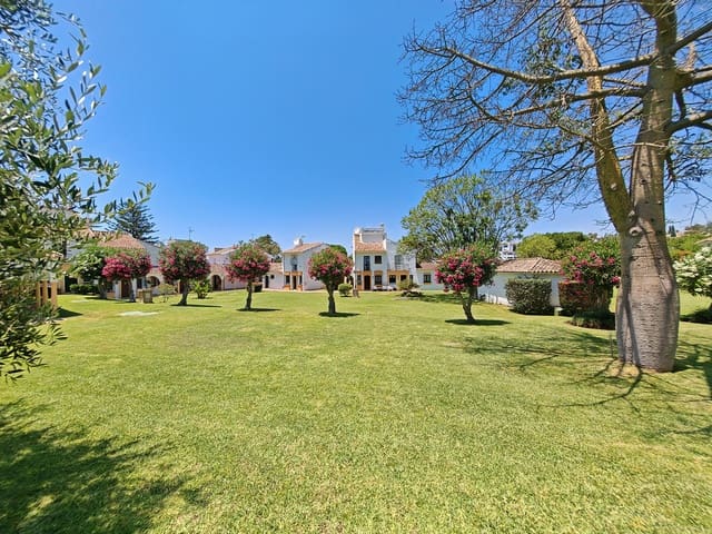 2 sypialnia Dom na sprzedaż w Elviria, Marbella z basenem - 315 000 € (Ref: 10026173)