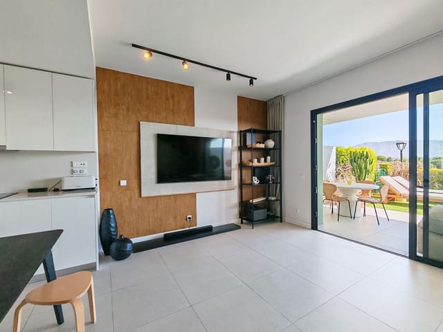 2 makuuhuone Huoneisto myytävänä paikassa La Cala de Mijas, Mijas mukana uima-altaan - 525 000 € (Ref: 10030564)