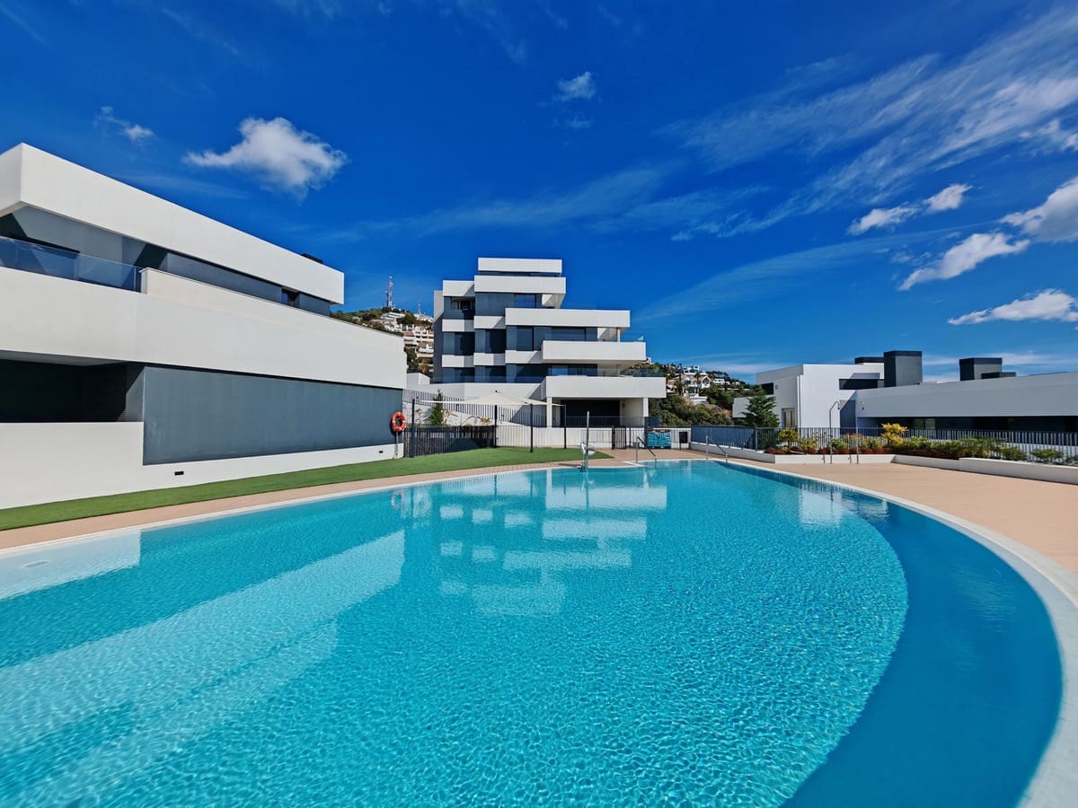 3 sovrum Lägenhet till salu i Los Monteros med pool garage - 820 000 € (Ref: 10032066)