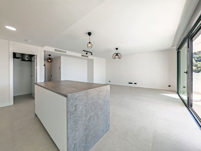 3 sovrum Lägenhet till salu i Los Monteros, Marbella - 820 000 € (Ref: 10032066)