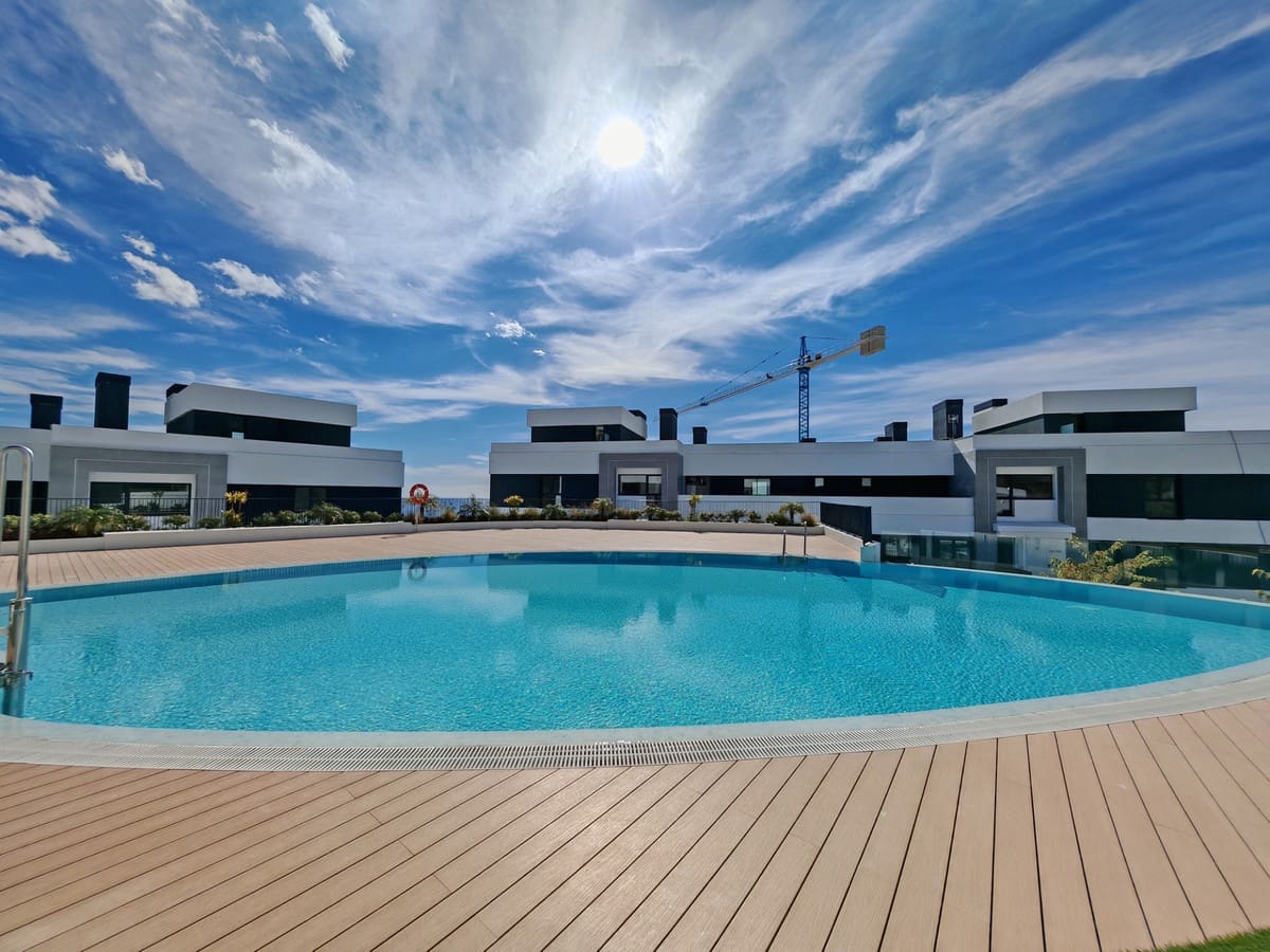 3 sovrum Lägenhet till salu i Los Monteros med pool garage - 820 000 € (Ref: 10032066)