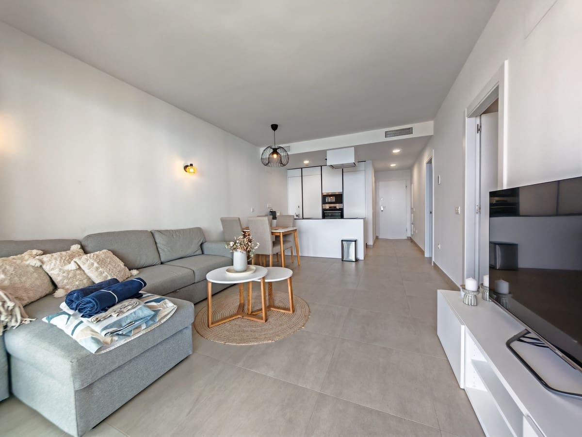 2 bedroom Apartment for sale in Fuengirola with pool garage - € 748,000 (Ref: 10043029)