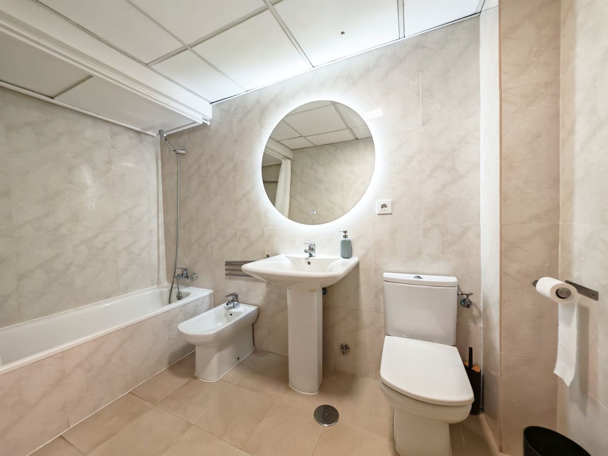 1 sovrum Lägenhet till salu i Puerto Banus - 656 000 € (Ref: 10047331)