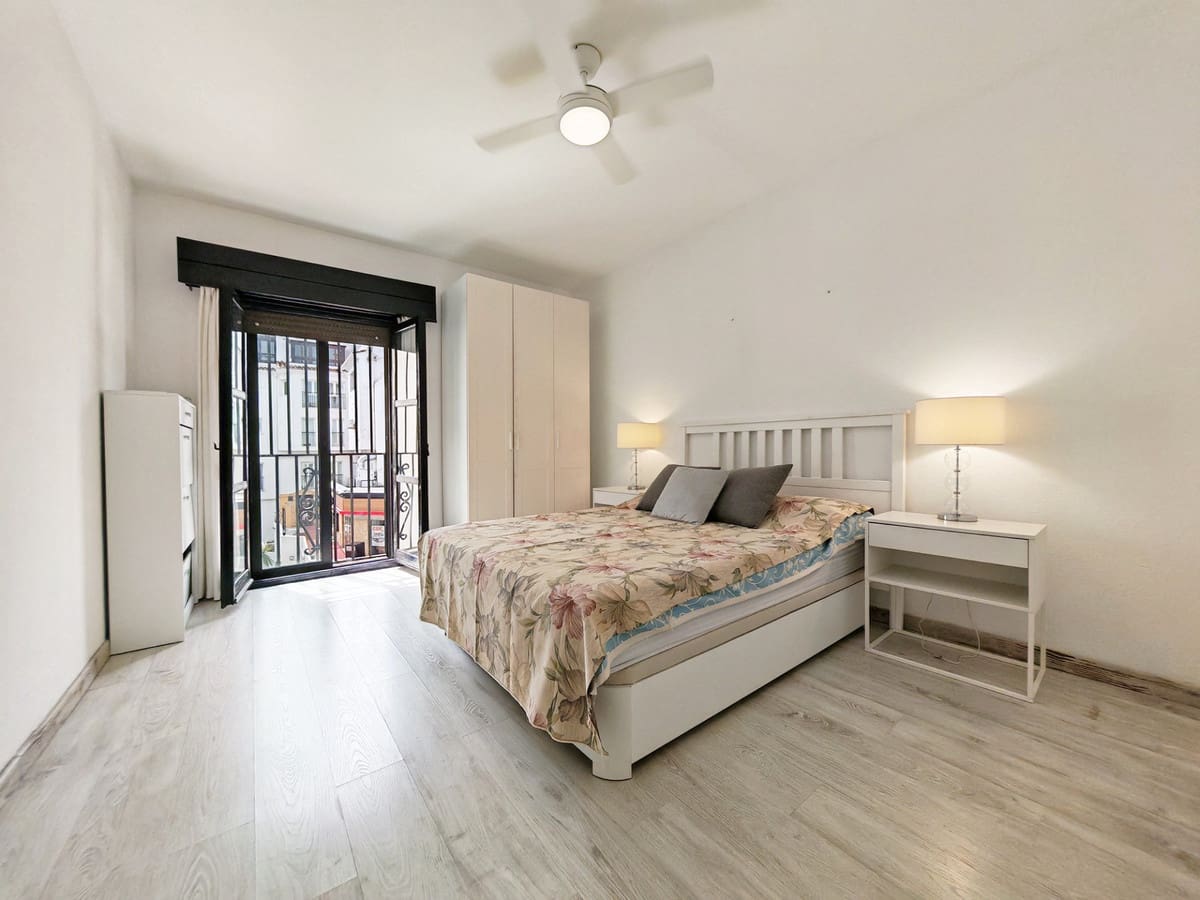 1 sovrum Lägenhet till salu i Puerto Banus - 656 000 € (Ref: 10047331)