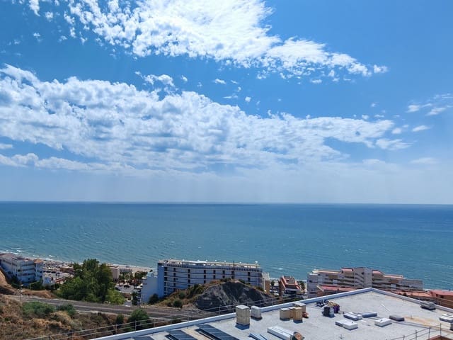 2 soveværelse Lejlighed til salg i Fuengirola med swimmingpool garage - € 994.000 (Ref: 10050309)
