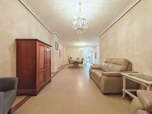 2 bedroom Apartment for sale in Nueva Andalucia, Marbella with pool garage - € 475,000 (Ref: 10055291)