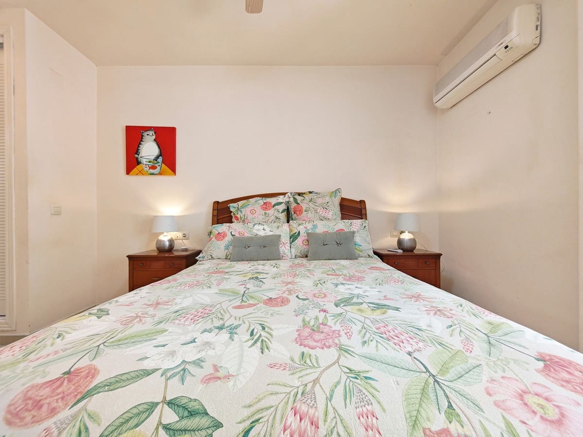 Apartamento de 2 habitaciones en Nueva Andalucia en venta con piscina garaje - 475.000 € (Ref: 10055291)