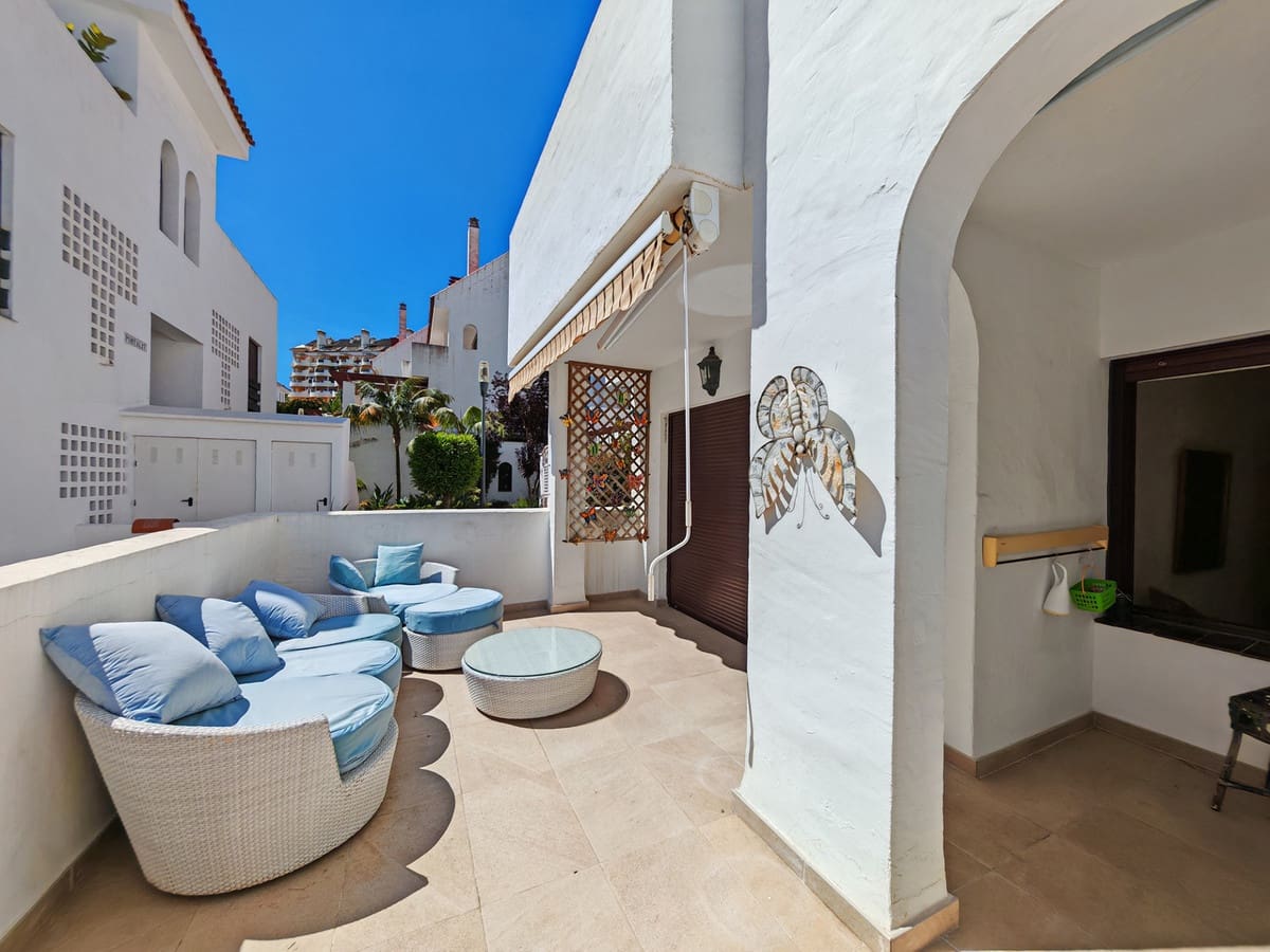 Apartamento de 2 habitaciones en Nueva Andalucia en venta con piscina garaje - 475.000 € (Ref: 10055291)