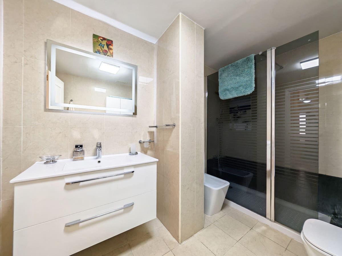 Apartamento de 2 habitaciones en Nueva Andalucia en venta con piscina garaje - 475.000 € (Ref: 10055291)
