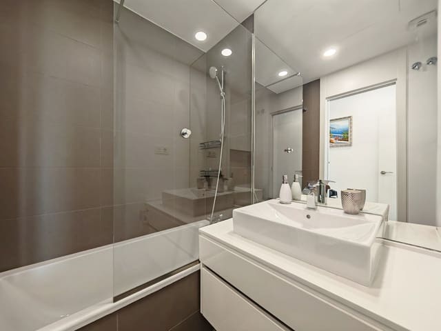 3 Zimmer Apartment zu verkaufen in Cancelada, Estepona mit Pool Garage - 545.000 € (Ref: 10059079)