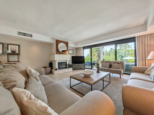 3 slaapkamer Villa te koop in El Chaparral, Mijas met zwembad garage - € 1.600.000 (Ref: 10078151)