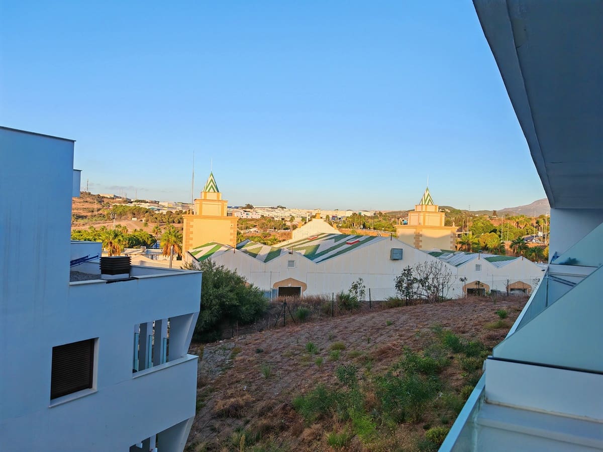 3 makuuhuone Huoneisto myytävänä paikassa Estepona mukana uima-altaan 
autotalli - 450 000 € (Ref: 10086038)