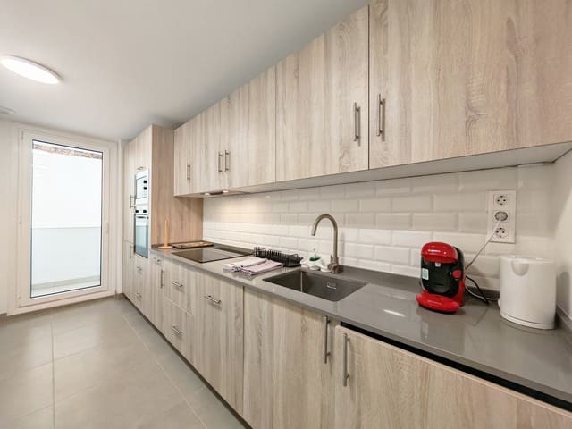 3 Zimmer Apartment zu verkaufen in Estepona mit Pool Garage - 450.000 € (Ref: 10086038)