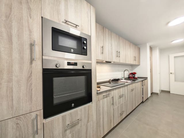 3 Zimmer Apartment zu verkaufen in Estepona mit Pool Garage - 450.000 € (Ref: 10086038)