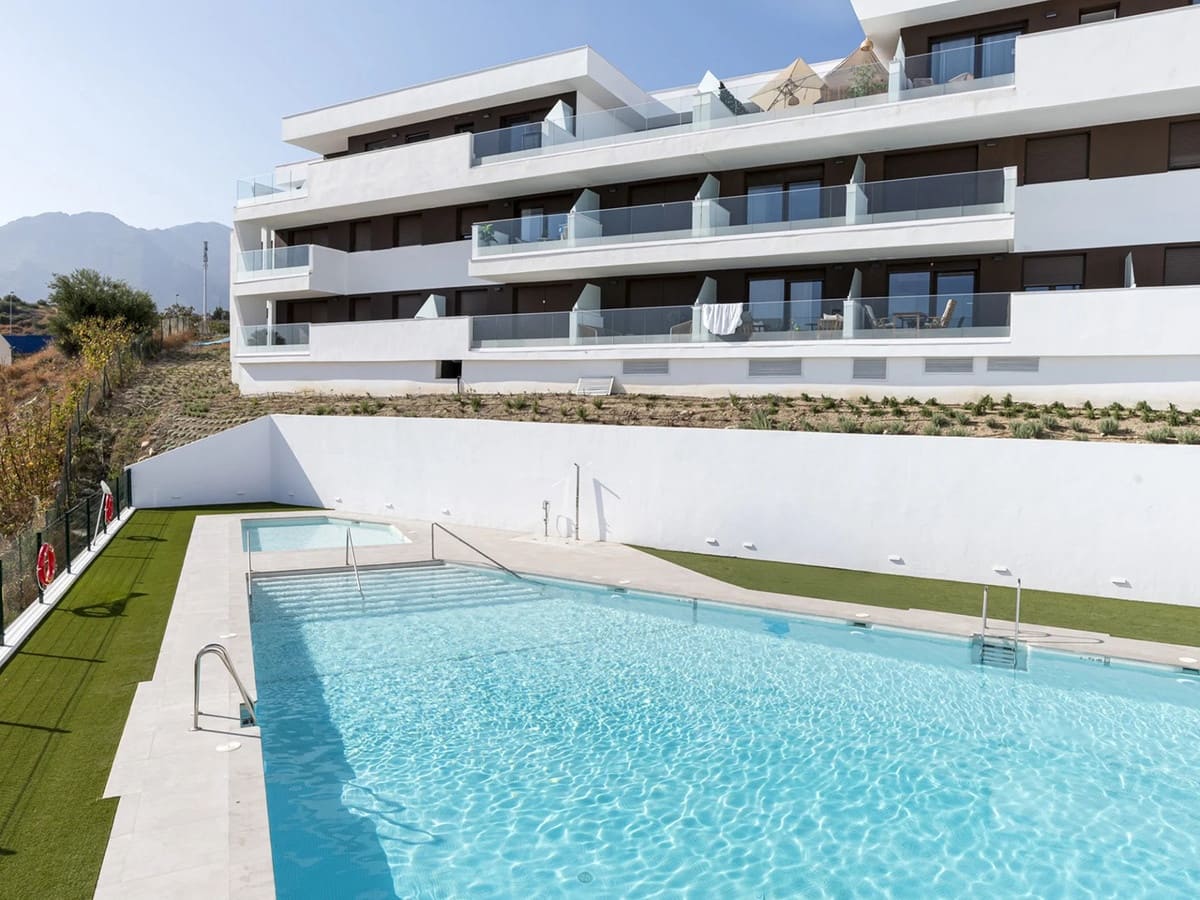 3 makuuhuone Huoneisto myytävänä paikassa Estepona mukana uima-altaan 
autotalli - 450 000 € (Ref: 10086038)