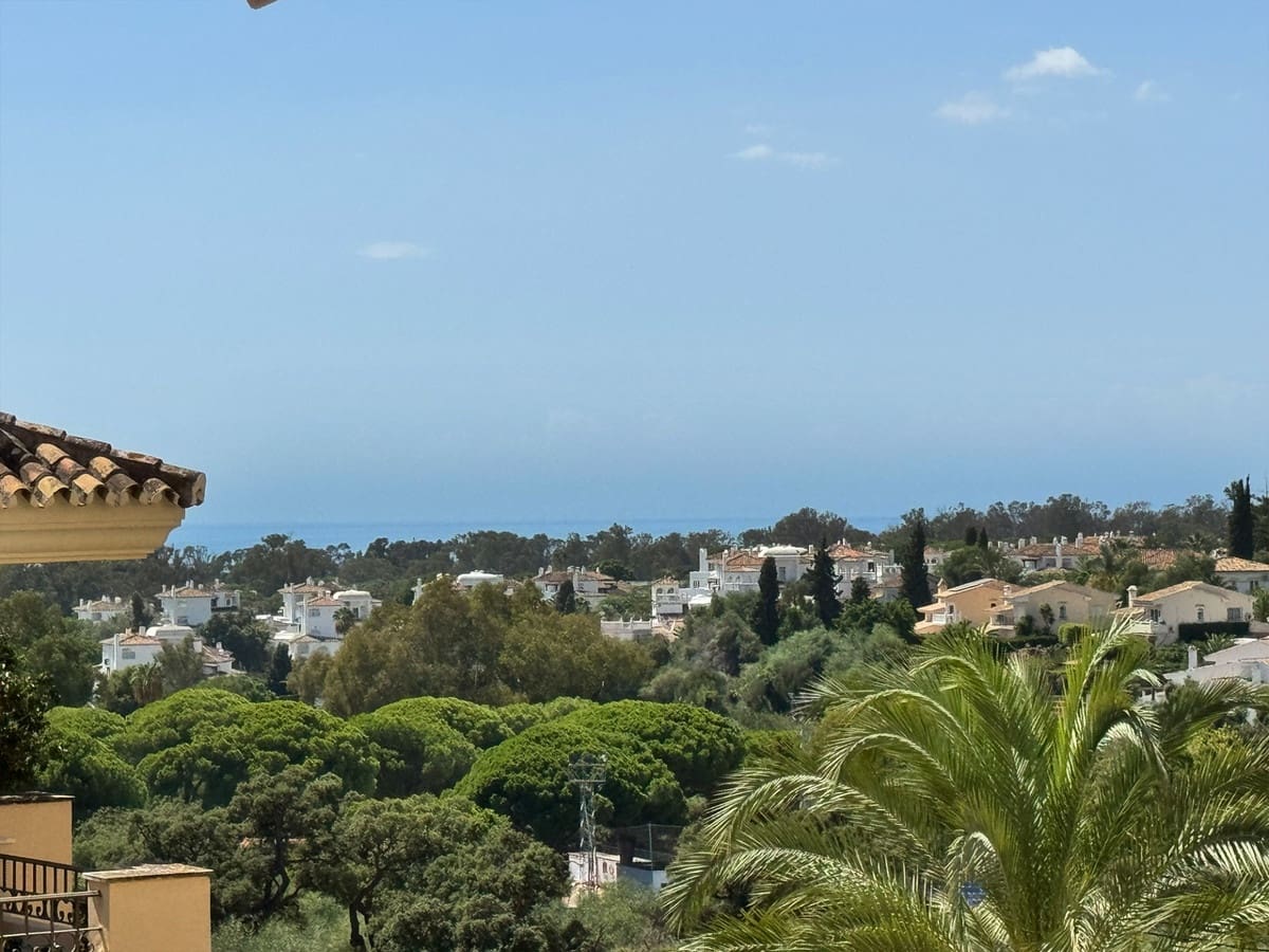 3 soverom Leilighet til salgs i Elviria med svømmebasseng garasje - € 825 000 (Ref: 10089548)