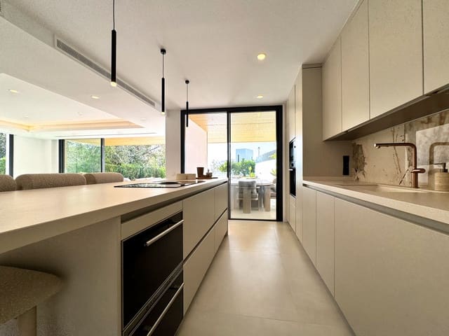 Chalet de 5 habitaciones en Benalmádena en venta con piscina garaje - 2.190.000 € (Ref: 10100158)