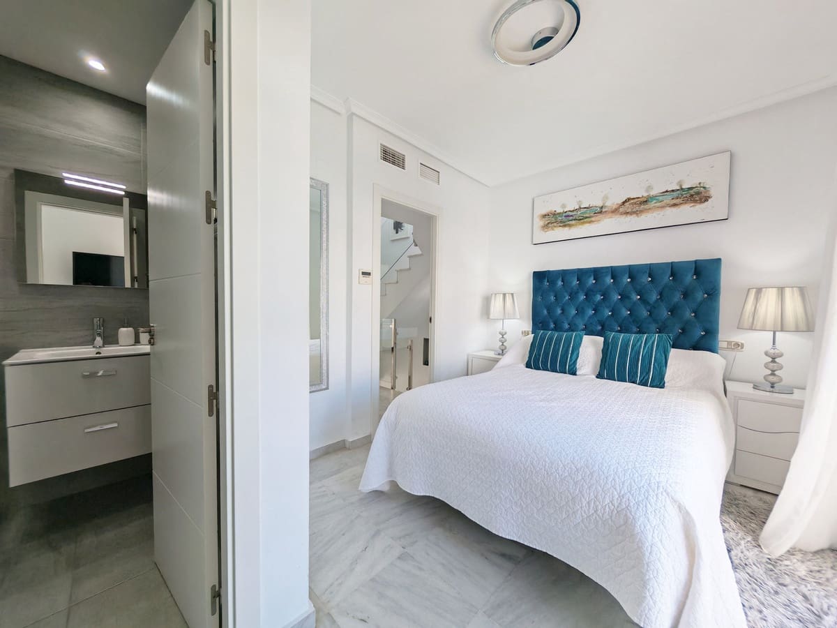 4 Zimmer Haus zu verkaufen in Cabopino mit Pool - 675.000 € (Ref: 10115666)